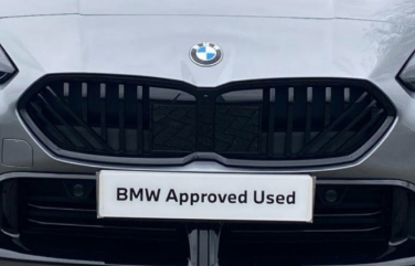 Genuine BMW F70 F74 Gloss Black Kidney Grill - 51135A3CF58 / 51135A3CF59